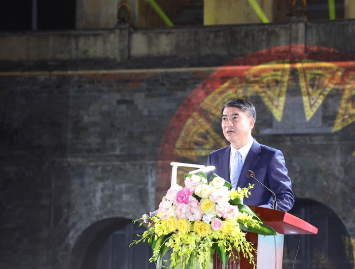 Phó Chủ tịch UBND thành phố Hà Nội Nguyễn Xuân Lưu phát biểu tại buổi lễ