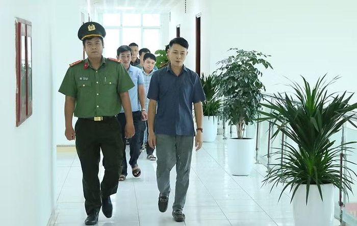 Các đối tượng tại Cơ quan điều tra.