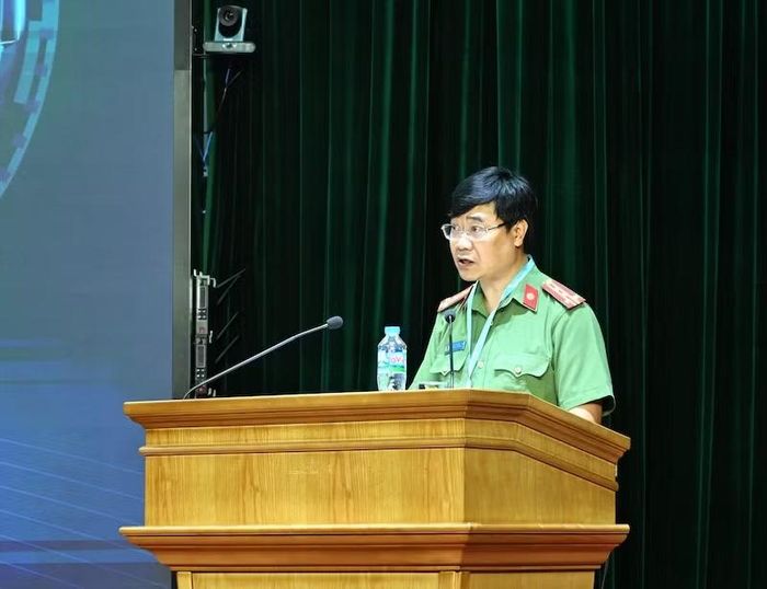 Đại tá Nguyễn Hồng Quân, Phó Cục trưởng Cục An ninh mạng và phòng chống tội phạm sử dụng công nghệ cao phát biểu tại cuộc thi.