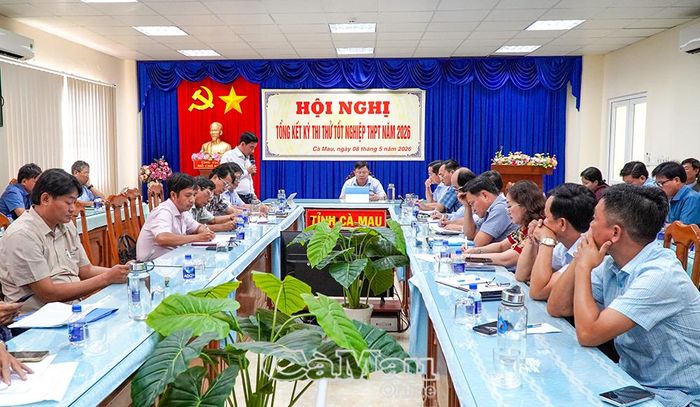 Đại biểu tham dự cuộc họp.