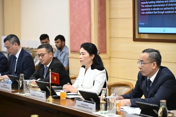 Phó Tổng Kiểm toán nhà nước Hà Thị Mỹ Dung tại buổi làm việc