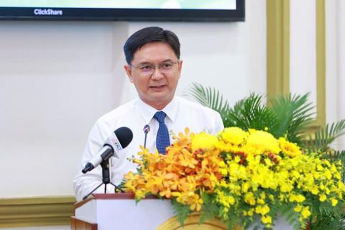 Phó chủ tịch UBND TP.HCM Nguyễn Mạnh Cường phát biểu tại hội thảo