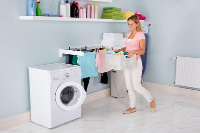 Máy giặt lồng ngang là đồ vật quen thuộc với nhiều bà nội trợ nhưng không phải ai cũng biết sử dụng nó một cách hiệu quả.