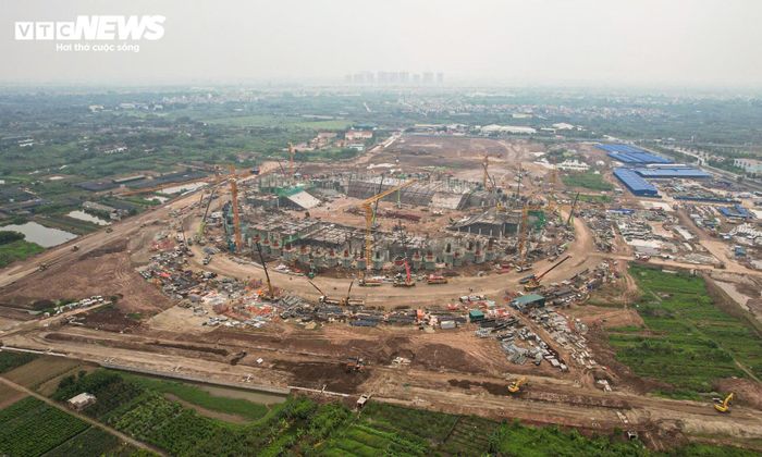 Theo kế hoạch, toàn bộ sân vận động PVF sẽ hoàn thiện vào tháng 3/2027. Khi đi vào hoạt động, công trình được kỳ vọng trở thành trung tâm huấn luyện, thi đấu của lực lượng Công an Nhân dân, đồng thời là nơi đào tạo và phát triển các thế hệ cầu thủ trẻ Việt Nam.