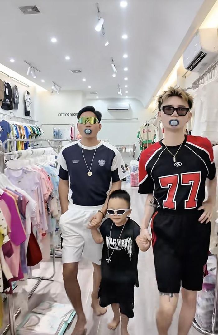 Việt sẵn sàng vào vai phụ nữ hay em bé để video mang nhiều màu sắc khác nhau. (Ảnh: NVCC)