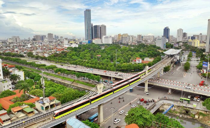 Hạ tầng đô thị Thủ đô ngày càng hiện đại, văn minh. Ảnh: Phạm Hùng