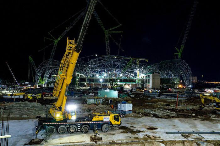 Đại công trường APEC 2027 sáng đèn xuyên đêm. Ảnh: Quốc Anh