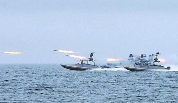 Hiện nay, Tehran đã sở hữu nhiều công nghệ tác chiến hiệu quả hơn như UAV cảm tử Shahed-136, xuồng cao tốc vũ trang và tên lửa chống hạm tầm xa.
