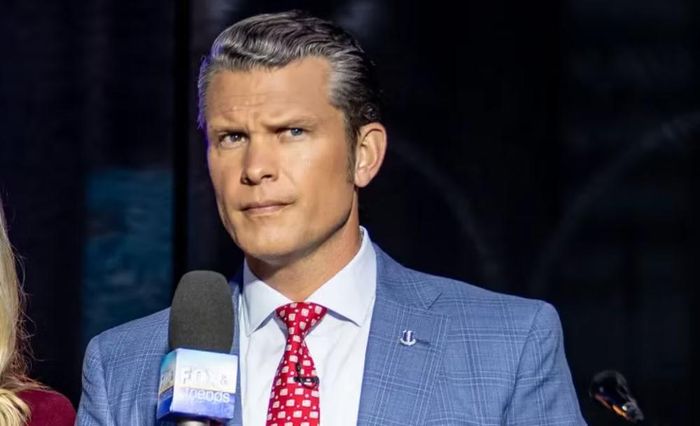 Trong cuộc họp báo tại Lầu Năm Góc ngày 5/5, Bộ trưởng Quốc phòng Mỹ Pete Hegseth bác bỏ thông tin cho rằng Iran đang sở hữu “cá heo cảm tử Kamikaze” để phục vụ các hoạt động quân sự tại eo biển Hormuz.