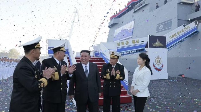 Việc kết hợp hiện đại hóa pháo tự hành Juche-107 với phát triển khu trục hạm Choe Hyon phản ánh chiến lược mở rộng năng lực răn đe trên nhiều hướng tác chiến của Triều Tiên.