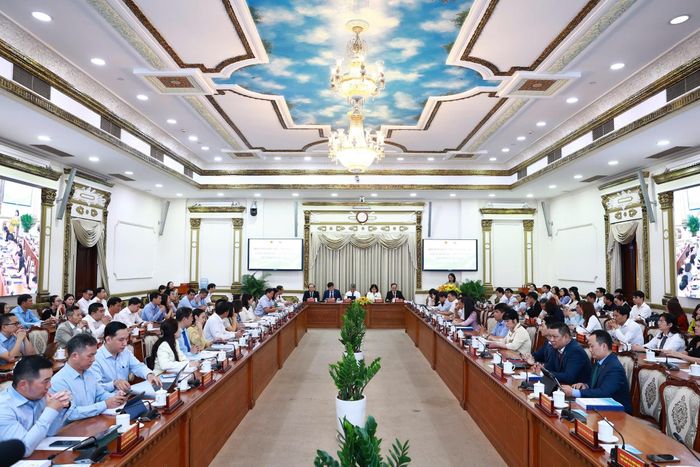 Quang cảnh hội thảo. Ảnh: ĐẠI HỌC LUẬT TP.HCM