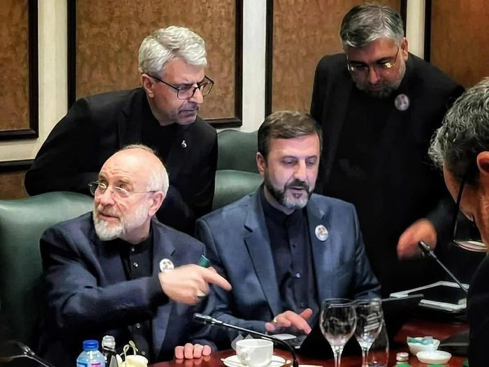  Các nhà đàm phán Iran đến Pakistan vào tháng 4. Ảnh: Reuters. 