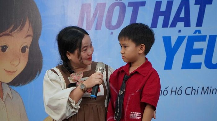Sự đồng hành của mẹ trong phần thi của Huỳnh Phúc An đã khiến nhiều khán giả xúc động