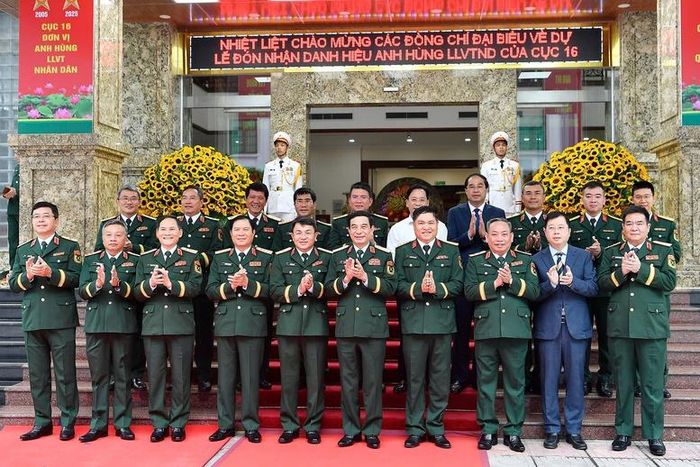 Đại tướng Phan Văn Giang, Ủy viên Bộ Chính trị, Phó Thủ tướng Chính phủ, Bộ trưởng Bộ Quốc phòng và các đại biểu - Ảnh: VGP/Nguyễn Hoàng