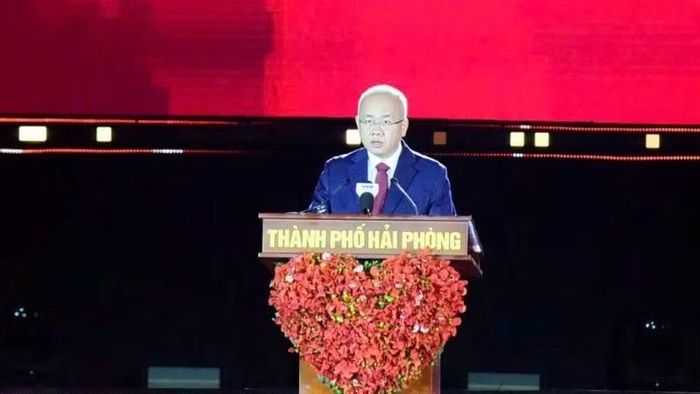 Chủ tịch Ủy ban nhân dân thành phố Hải Phòng Đỗ Thành Trung phát biểu khai mạc.