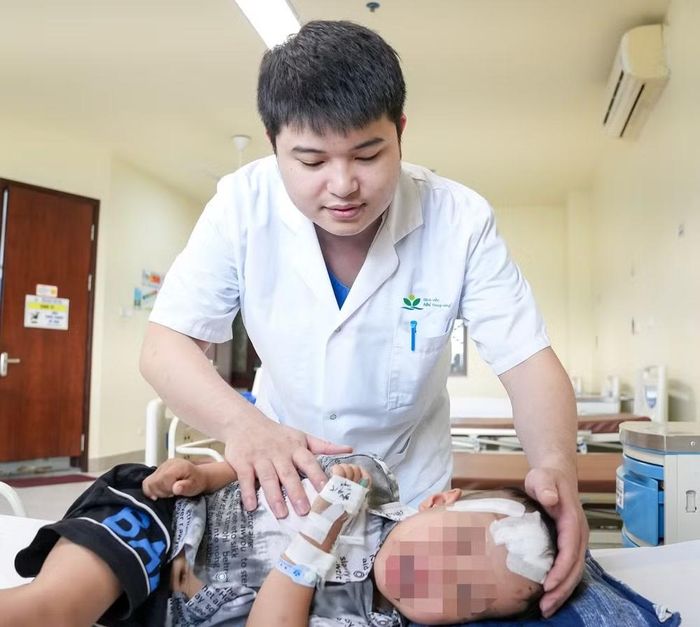 Nhiều bệnh nhi nhập viện trong tình trạng nguy kịch do chó cắn.