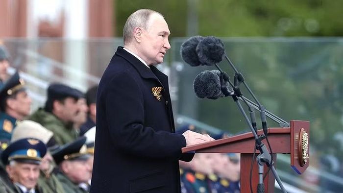 Tổng thống Nga Vladimir Putin phát biểu tại lễ duyệt binh. (Ảnh: KREMLIN.RU)