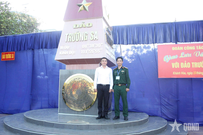 Anh Phạm Vũ Bảo và Thiếu tá Lê Đình Cường.