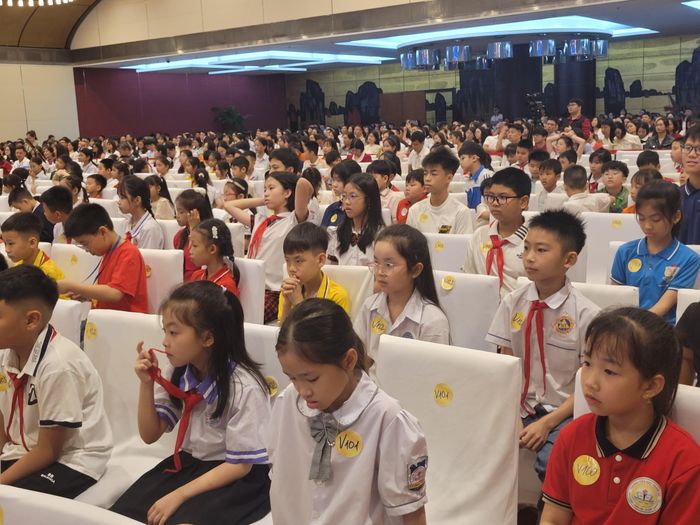 Gần 600 em học sinh tham dự lễ trao giải khu vực phía Bắc.