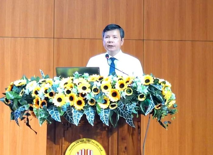 Ông Nguyễn Tân, Giám đốc Sở GD&amp;ĐT TP Huế phát biểu tại Hội nghị.