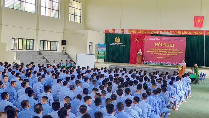 Người cai nghiện được giới thiệu chính sách tín dụng và việc làm