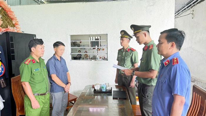Cơ quan chức năng tống đạt các quyết định tố tụng đối với Lê Đăng Liêu.