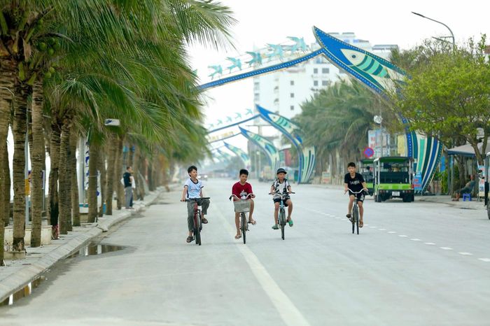 Không còn lều quán tự phát kinh doanh dọc vỉa hè