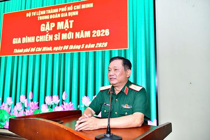 Thiếu tướng Trần Chí Tâm, Phó Chính ủy Quân khu 7 phát biểu.