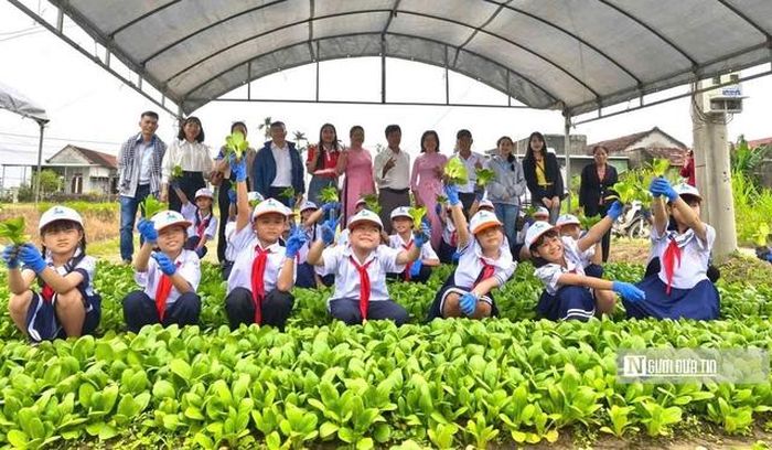 Thuận Nghĩa bắt đầu đón khách trải nghiệm "3 cùng" với người dân. Ảnh: Làng du lịch cộng đồng Thuận Nghĩa
