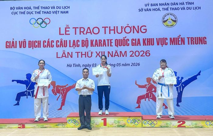 Trương Thị Thương giành HCV ở hạng cân trên 68 kg nữ.