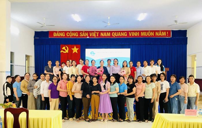 Các câu lạc bộ ra mắt tại chương trình.