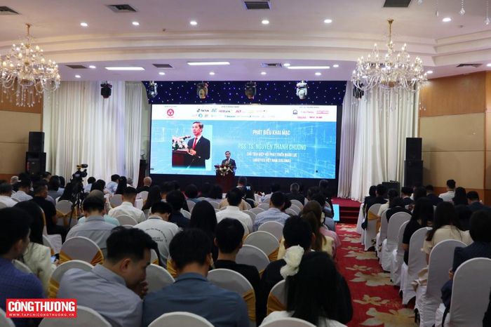 Diễn đàn là một “điểm chạm” quan trọng để các nhà quản lý, chuyên gia và doanh nghiệp cùng trao đổi, phân tích những vấn đề thực tiễn, từ đó tìm ra hướng đi phù hợp cho ngành logistics Việt Nam trong kỷ nguyên AI.