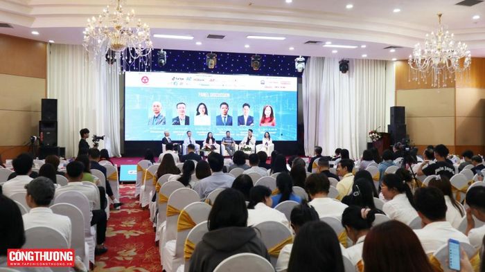 Phiên thảo luận chuyên sâu tại Diễn đàn thu hút sự quan tâm, trao đổi của các đại biểu.