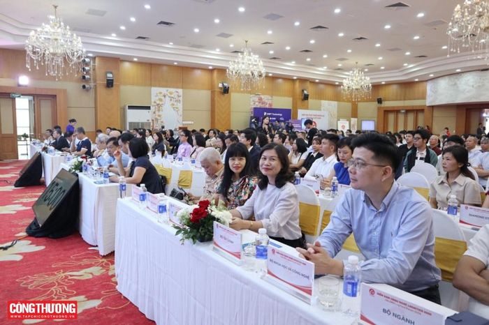 Các đại biểu tham dự Diễn đàn Công nghệ Logistics (VALOMA LogTech Forum 2026).