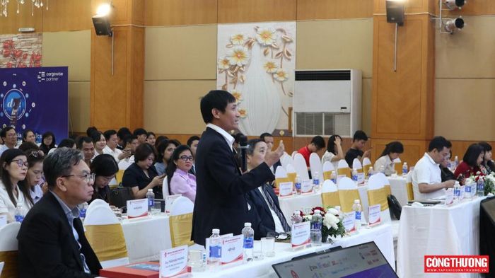 Các đại biểu đại diện các hiệp hội, doanh nghiệp thảo luận tại Diễn đàn.