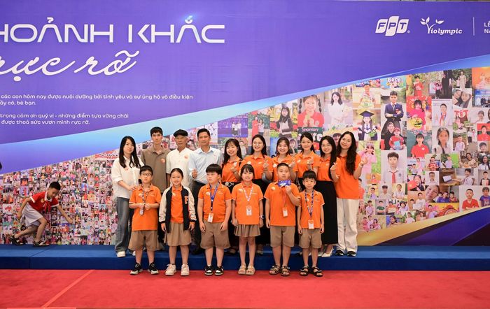 Sự kiện trao giải sáng nay có nhiều học sinh, thầy cô, phụ huynh tham dự đến từ các tỉnh, thành phố trong cả nước. Ảnh: N.L