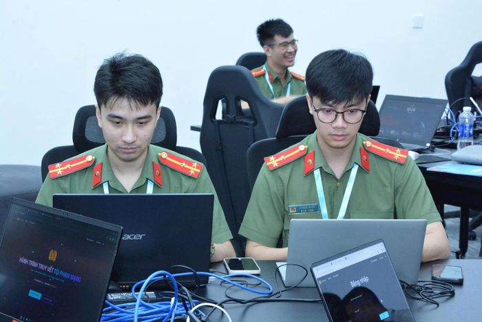 Cuộc thi được tổ chức nhằm nâng cao năng lực chuyên môn cho cán bộ, chiến sĩ trong các lĩnh vực điều tra số. Ảnh: T.U