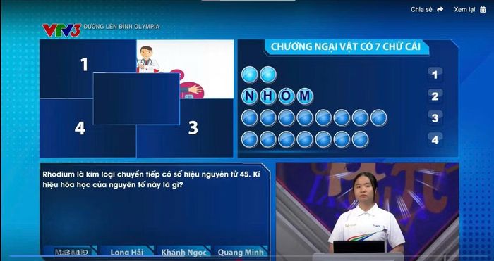  Cả 4 thí sinh đều bấm chuông ngay khi gợi ý thứ 2 gần được mở khóa. 