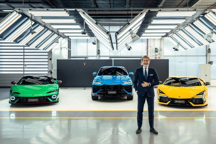 Trong quý I/2026, Lamborghini đã bàn giao 2.620 xe đến tay khách hàng. Doanh thu đạt 863 triệu Euro, lợi nhuận hoạt động đạt 200 triệu Euro, tương ứng tỷ suất sinh lời 23,1%.