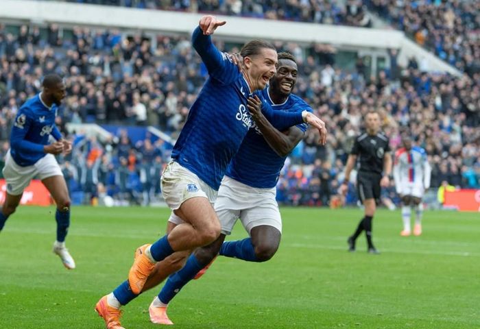Thầy trò HLV David Moyes có nhiều động lực giành chiến thắng hơn