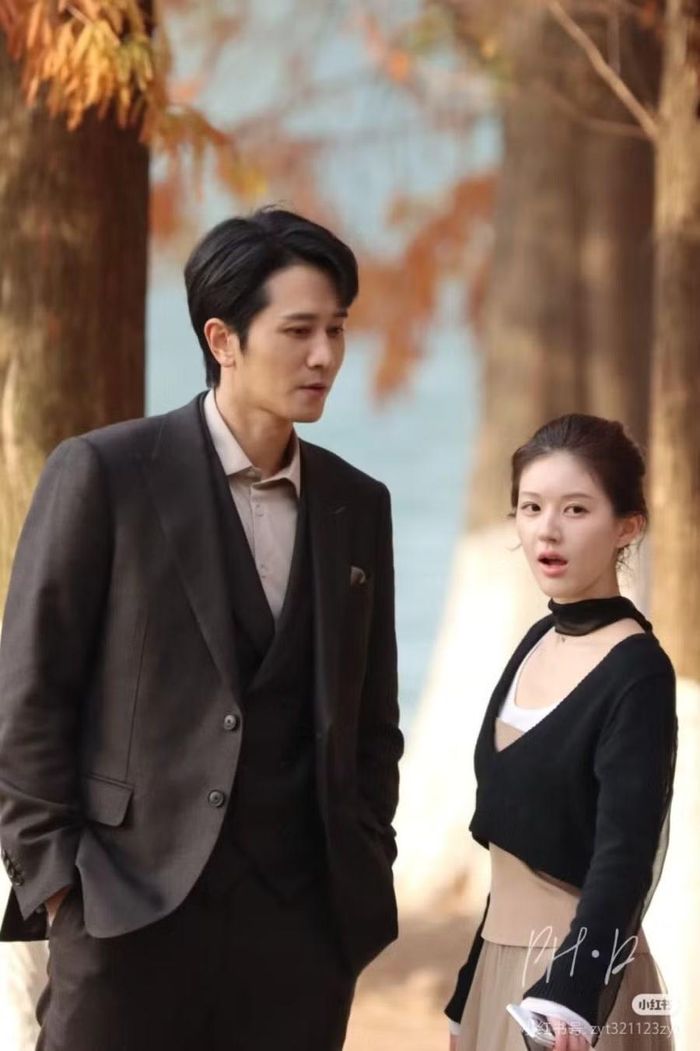 Hiện Triệu Lộ Tư đang có dự án phim truyền hình chờ lên sóng là 'Almost Lover' đóng cặp cùng Bành Quán Anh. 'Almost Lover' kể về một cặp đôi vô tình bước vào thế giới của nhau, khai thị và thu hút lẫn nhau, nhưng phải mất 8 năm để dũng cảm theo đuổi tình yêu cũng như khép lại mối quan hệ của họ một cách hoàn hảo.