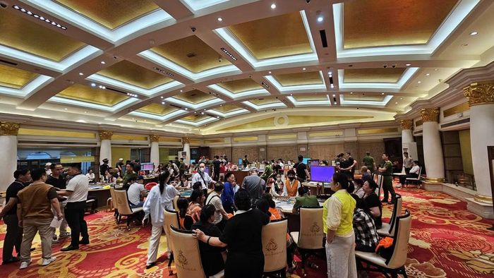 Công an Lạng Sơn xác định thời điểm kiểm tra Công ty TNHH vui chơi giải trí và du lịch Thái Dương có khoảng 100 người đang có mặt tại hiện trường.