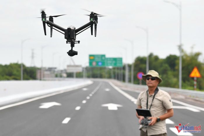 UAV có nhiều ứng dụng trong kinh tế tầm thấp. Ảnh: Hoàng Hà