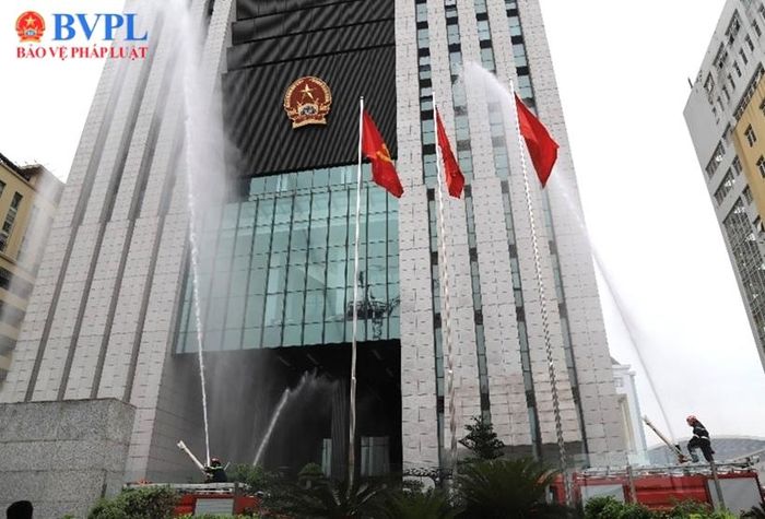  Diễn tập phòng cháy chữa cháy tại trụ sở cơ quan VKSND tối cao.