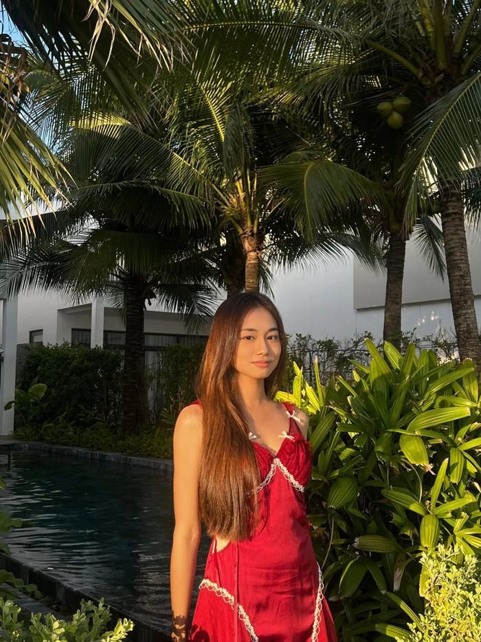 Ngân Hòa đang dần quay lại với công việc sau một thời gian dài điều trị bệnh suy thận. Ảnh: FBNV