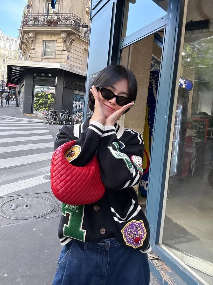 Song Hye Kyo không ngần ngại để mặt mộc, thể hiện khía cạnh giản dị qua ảnh đời thường đăng tải trên mạng xã hội. Ảnh: IGNV