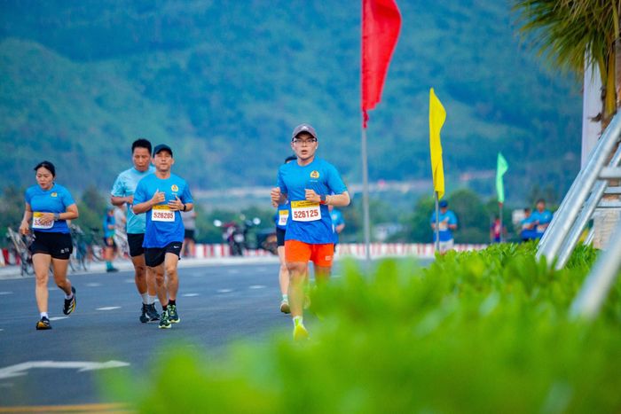 Ra sức thi đấu. Ảnh: BẢO LÂM
