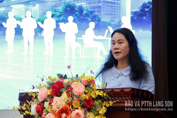 Lãnh đạo UBND phường Đông Kinh phát biểu tại ngày hội