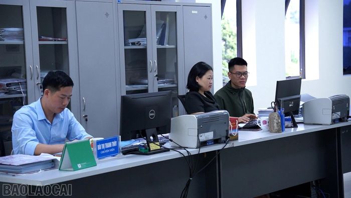 Nhiều cán bộ, công chức đã hy sinh quyền lợi cá nhân trong cuộc tinh gọn tổ chức bộ máy.