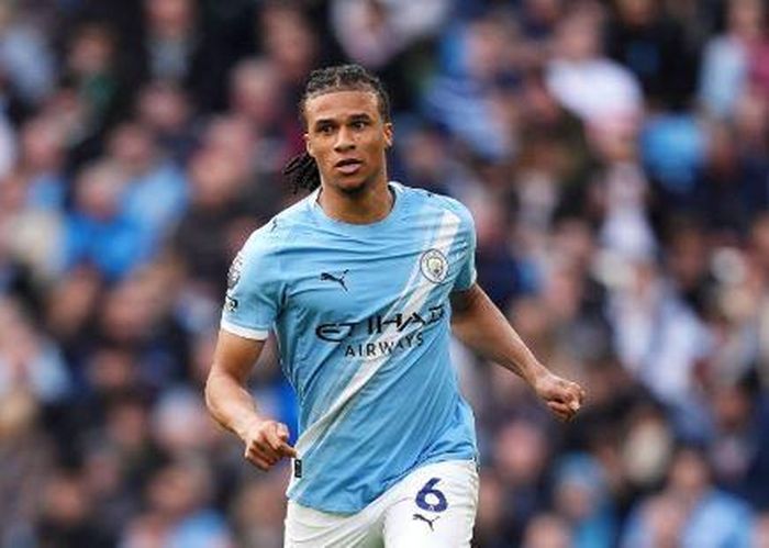 Nathan Ake – 7.8/10: Thực hiện nhiều đường chuyền lên tuyến giữa và hoàn thành tốt nhiệm vụ phòng ngự.
